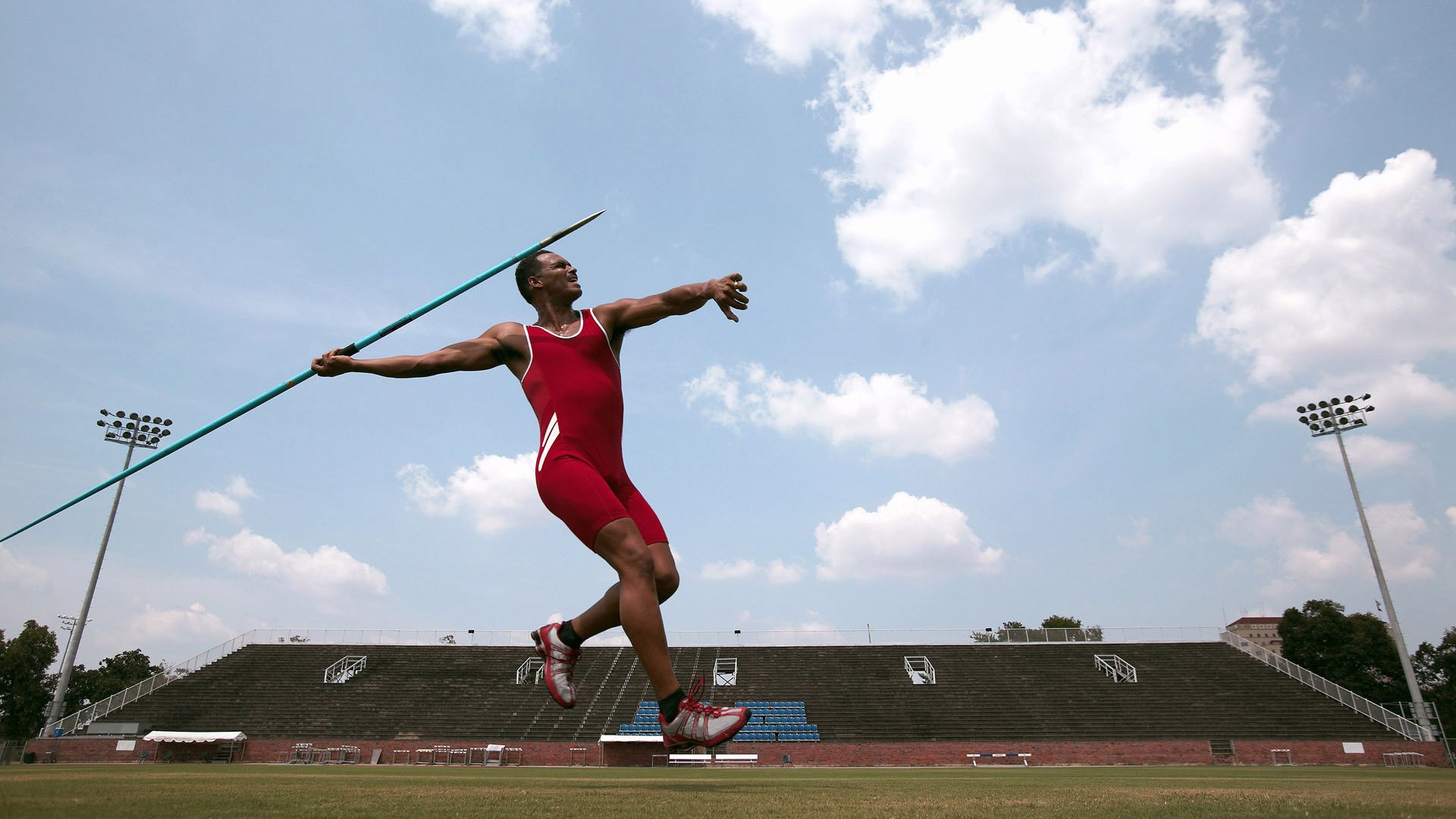 _篮球明星挑战慈善马拉松，公益传递正能量_，篮球运动员chamberlain