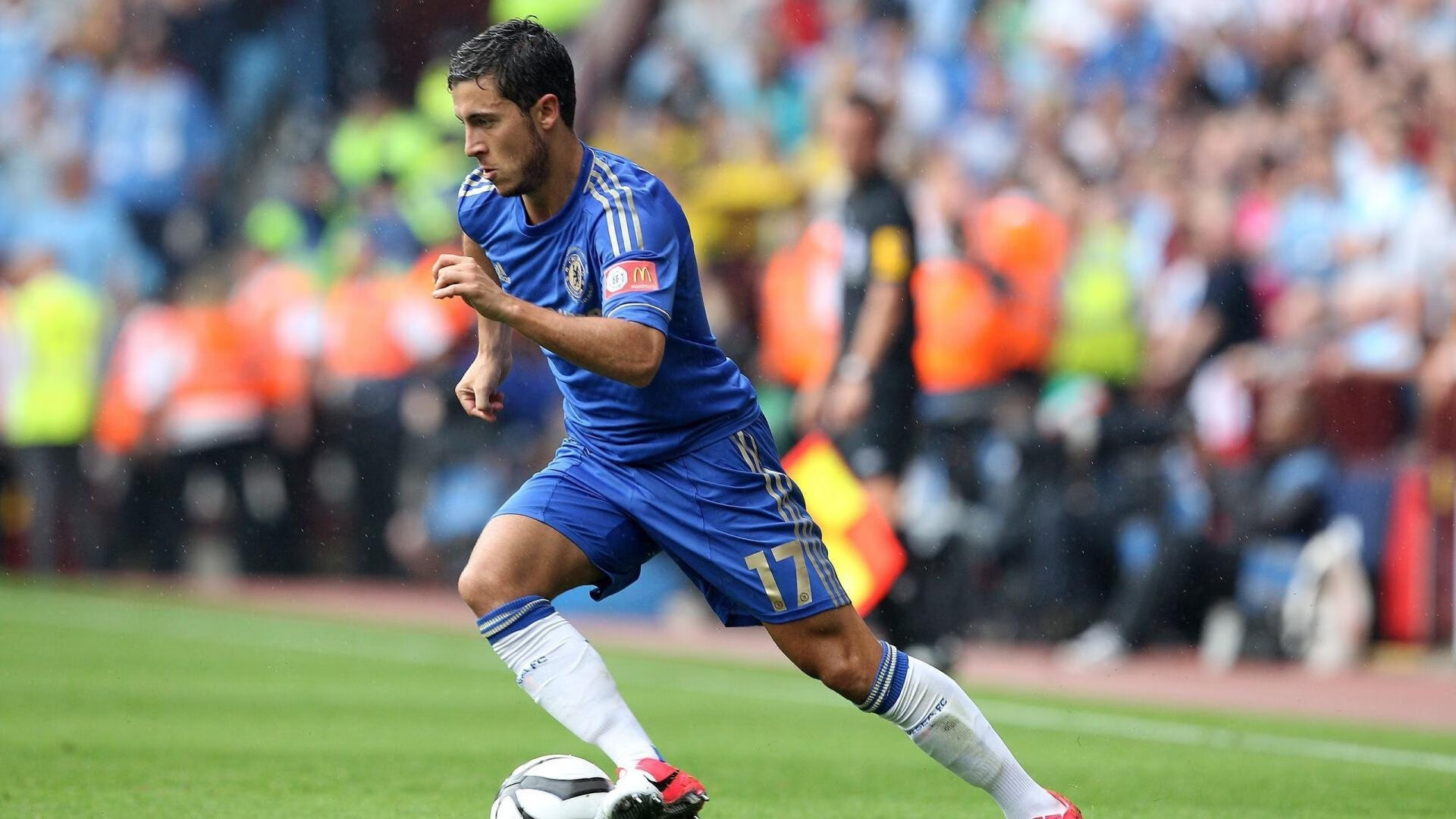 _魔幻夜光跑步赛：光影交织，燃爆夜晚_，夜光跑道